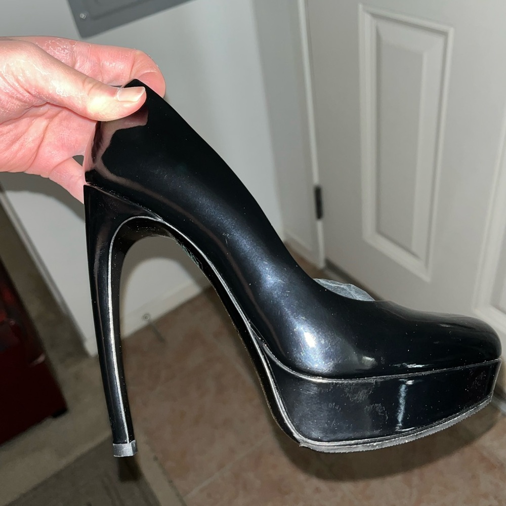 Alexander McQueen Glossy Black Platform Heels